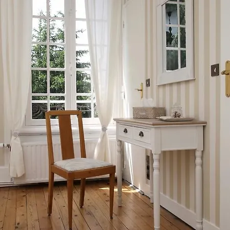 Manoir Le Mesnil Saint-Martin-Aux-Chartrains