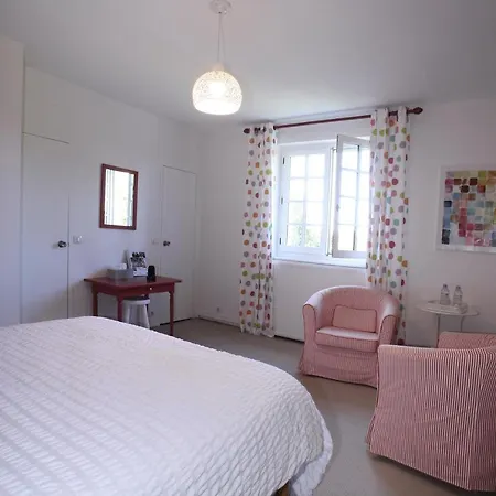 Manoir Le Mesnil Nocleg ze śniadaniem 3*