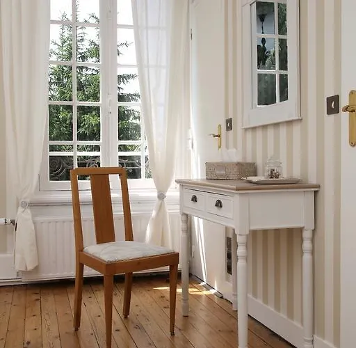 Manoir Le Mesnil Saint-Martin-aux-Chartrains