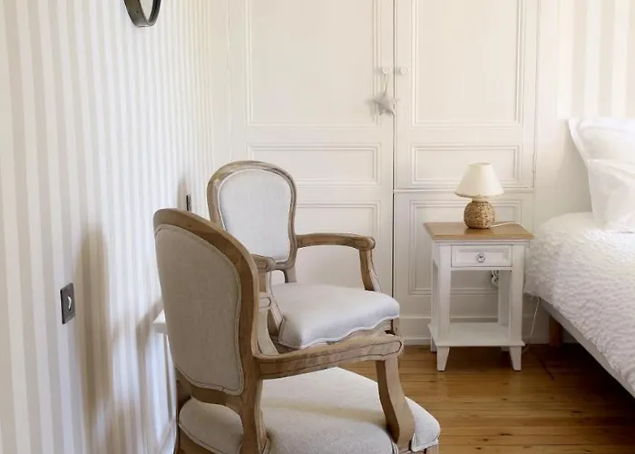 Manoir Le Mesnil Bed & Breakfast