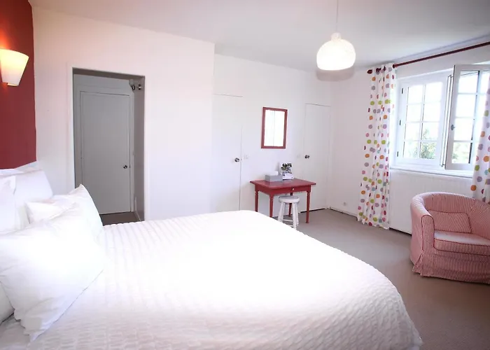 Manoir Le Mesnil Bed & Breakfast 3*